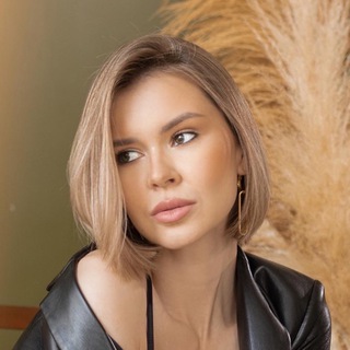 Логотип телеграм канала @a_a_anyaa — A_a_anya