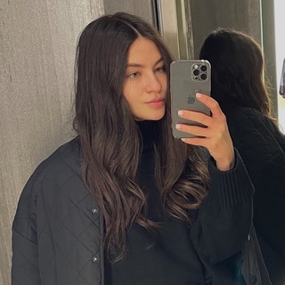 Логотип телеграм канала @adelyakaramova — Аделя К 🖤