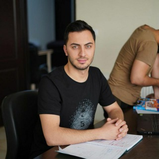 لوگوی کانال تلگرام alfacod — انگلیسی به زبان ساده