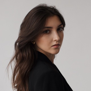 Логотип телеграм канала @alina_prodaji — Алина про продажи на миллион💸