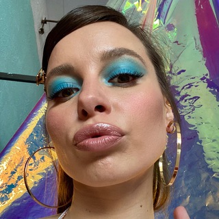 Логотип телеграм канала @alisasapozhkova — Феминистка и просто красавица