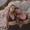 Логотип телеграм канала @allexuyvallexuy — близняшки про моду