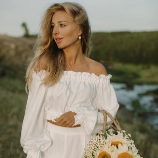 Логотип телеграм канала @alyonashikhova — Alyona Shikhova