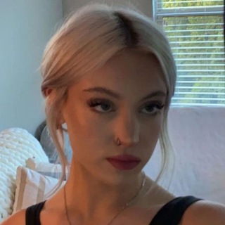 Логотип телеграм канала @americawifeee — america wife<!