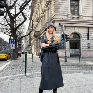 Логотип телеграм канала @anastasiatolstaya — Anastasia Tolstaya
