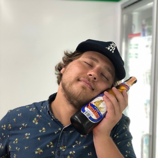 Логотип телеграм канала @andyonvacation11 — trip w/ andy