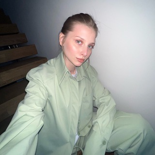 Логотип телеграм канала @anek_recommends — Анёк рекомендует