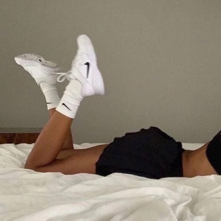 Логотип телеграм канала @angelllkh — la vida de Angelina 🪐🤍