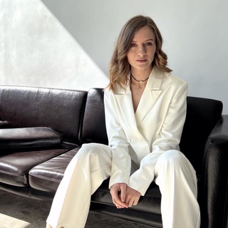 Логотип телеграм канала @anna_sereb — Стилист Анна Серебренникова