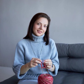 Логотип телеграм канала @annakonovalova_knits — Анна Коновалова. Вязание. МК