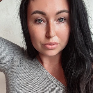 Логотип телеграм канала @annasuturina — suturina_knit