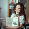 Логотип телеграм канала @annatheantiquarian — Антикварка Аня