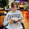 Логотип телеграм канала @anovelinwhich — роман, в котором
