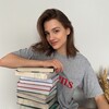 Логотип телеграм канала @antonovna_books — Антоновна | про книги 📖