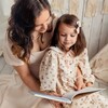 Логотип телеграм канала @anyutini_knijki — Анютины думки ✨