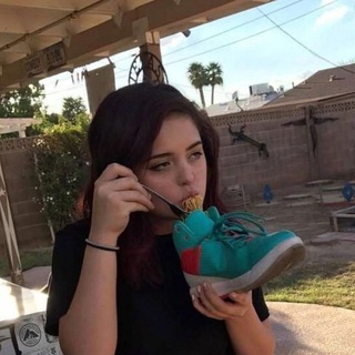 Логотип телеграм канала @arhivosznaya — мемный архив