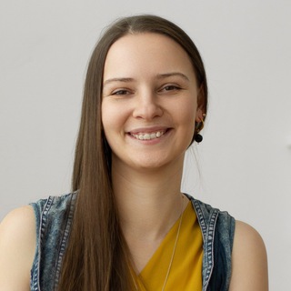 Логотип телеграм канала @arina_kharinova — Арина, где энергия?