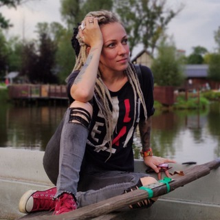 Логотип телеграм канала @artsakkuratattoo — Artsakkura Алёна Ефимова