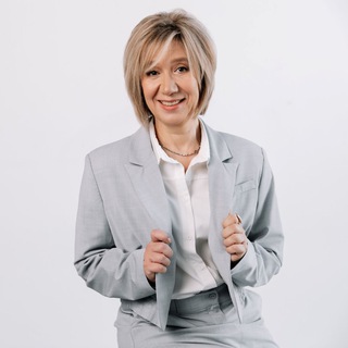 Логотип телеграм канала @askmishina — Светлана Мишина. Я работаю собой