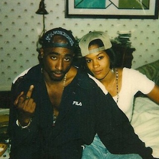 Telegram каналынын логотиби asmarakam — ئه‌سمه‌ره‌كه‌م🙇🏻💔