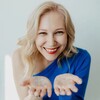 Логотип телеграм канала @astronastavnik_veneraessentia — АстроЛогика с Венерой Эссентиа: обучение соляр ректификация прогноз натал
