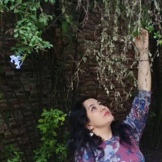 Логотип телеграм канала @atefeh_tayyeh — بیاض | عاطفه طیّه