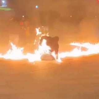 Логотип телеграм канала @autopizdes — Дорожный пи*дец
