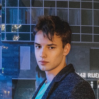 Логотип телеграм канала @averin_blog — Молодой Кирилл niom1🌊