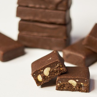 Логотип телеграм канала @awaken_chocolate — Домашние шоколадные конфеты