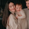 Логотип телеграм канала @babichpolya — С мамой лучше