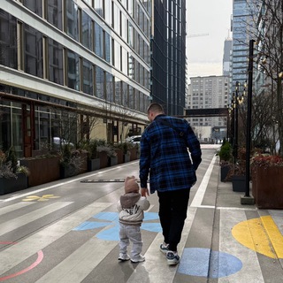 Логотип телеграм канала @batko_crypto — y_batko