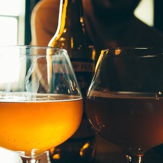 Логотип телеграм канала @beerboobs — Beer & Boobs