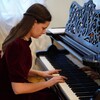 Логотип телеграм канала @belykh_music — Катюша об искусстве 🌱