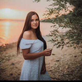 Логотип телеграм канала @bestronglady — ЯЖенщина