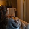 Логотип телеграм канала @betweenthelinesbooks — «между строк» / книжный клуб