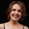 Логотип телеграм канала @blabla_speak — Разговорный английский с Мариной