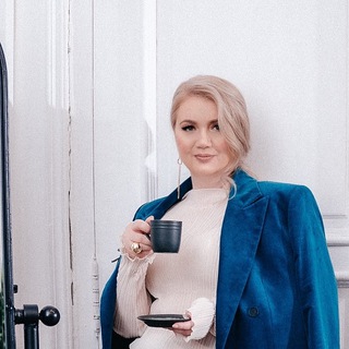 Логотип телеграм канала @blondinka_v_nedvigke — Блондинка в недвижке