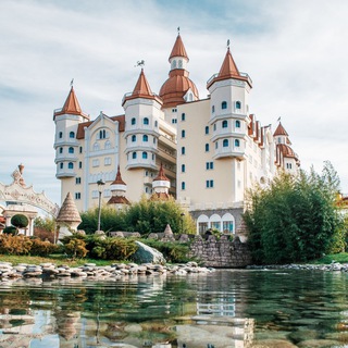 Логотип телеграм канала @bogatyrcastle — Отель-замок Богатырь