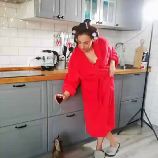 Логотип телеграм канала @boltalka_th — Татьяна Холомьева - быт, болталка, дом