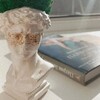 Логотип телеграм канала @book_aesthete — Библиотека для важных персон 👠