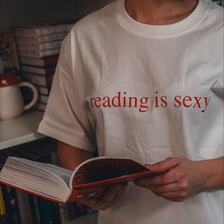 Логотип телеграм канала @books_rush — ❦︎ In libri veritas ❦