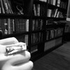 Логотип телеграм канала @booksillumination — У дядюшки Мефодия 📚| Литература со специями театра и кино