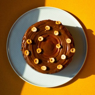 Логотип телеграм канала @bringmecake — Несите торт!