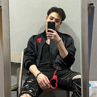 Логотип телеграм канала @bubchan — 🐺
