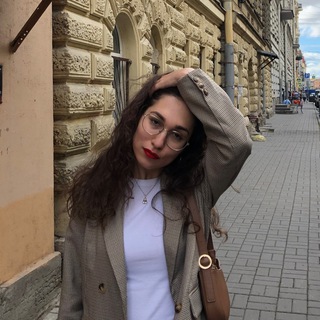 Логотип телеграм канала @burova_yana — BUR’YAN | лайфстайл репетитора