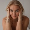 Логотип телеграм канала @bythehandwiththestars — За руку со звездами ✨ | Астролог Старшинова Екатерина