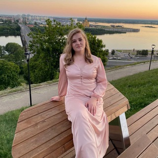 Логотип телеграм канала @chillfull — chill🪴