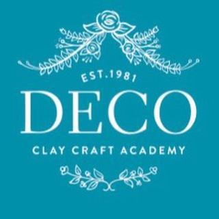 Логотип телеграм канала @claycraftbydeco — Decoclay Школа Лепки Петровой Ольги
