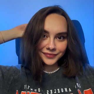 Логотип телеграм канала @collins_eng — LONGMANия | Английский язык ЕГЭ ОГЭ 10 класс | Настя Коллинз