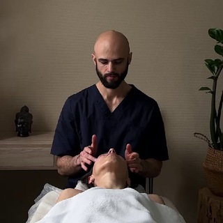 Логотип телеграм канала @cosmetics_man — Честный Косметолог